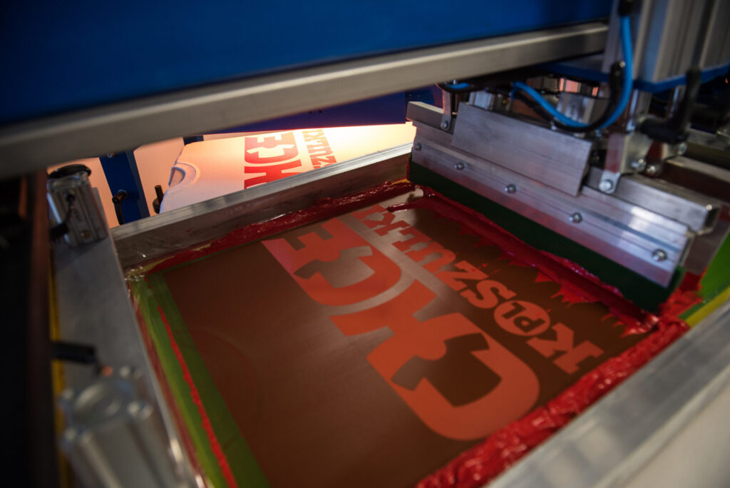 Sitodruk jest jedną z najpopularniejszych technik znakowania odzieży